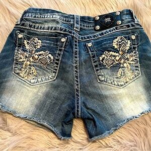 EUC Miss Me shorts size 29